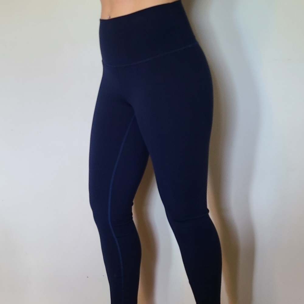 Lululemon Wunder Under Size 6